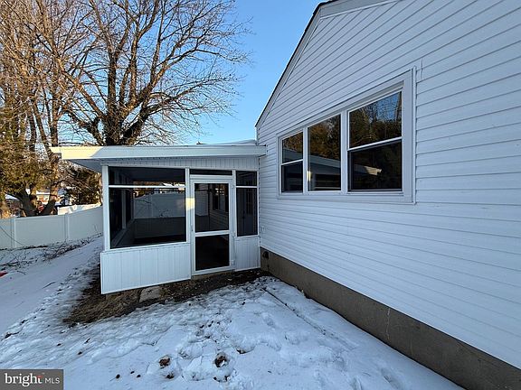 3rd image of 10 Homewood Rd