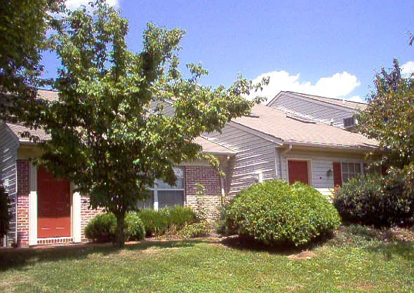 3545 Marietta Ave #V — Photo 9