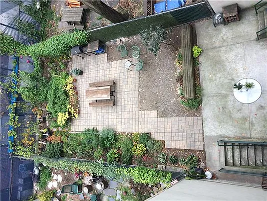 Rented by Evans Real Estate | media 8