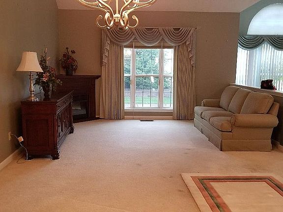 5th image of 464 Winward Ln