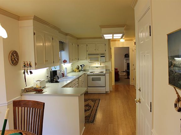 5th image of 119 Wood Creek Dr