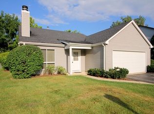 38 S Parliament Way, Mundelein, IL 60060
