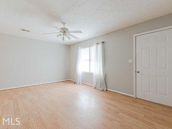 4th image of 1736 N Highpoint Dr