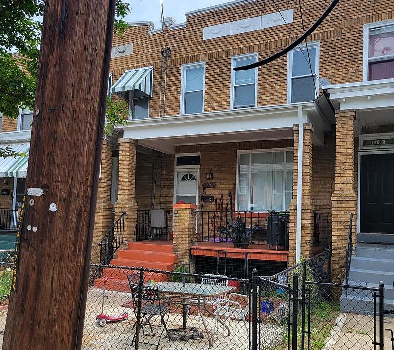 2nd image of 1904 14th St SE