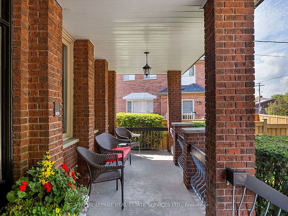 4th image of 15 Westroyal Rd