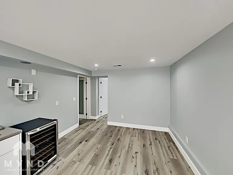 77 Westfield Ave — Photo 4