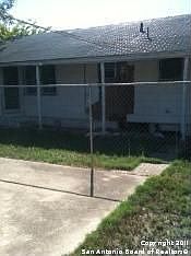 4th image of 407 Ellana Claire St