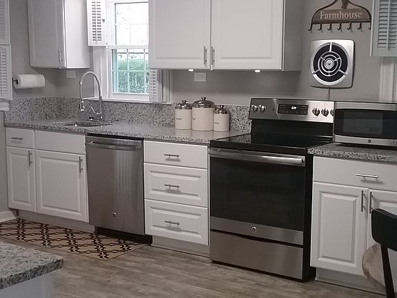 5th image of 106 Eastmoor Dr