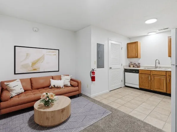 Mid-Town Apartments