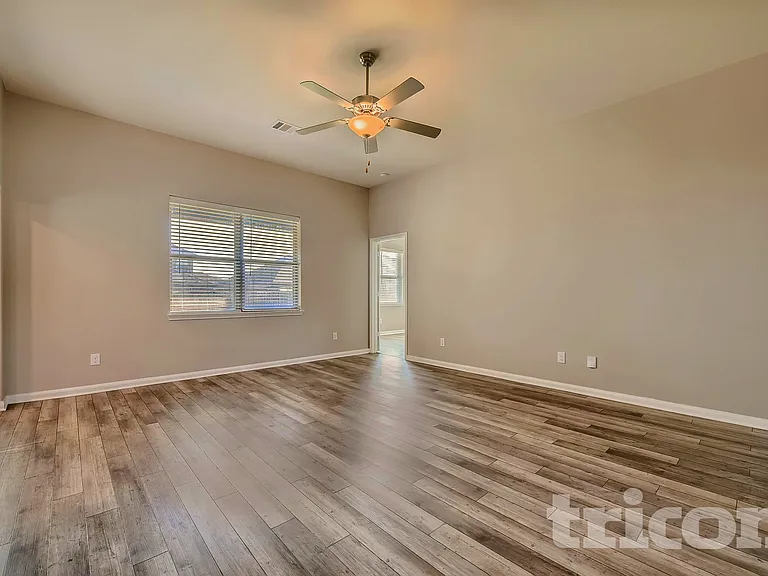 1833 Chesapeake Dr — Photo 18