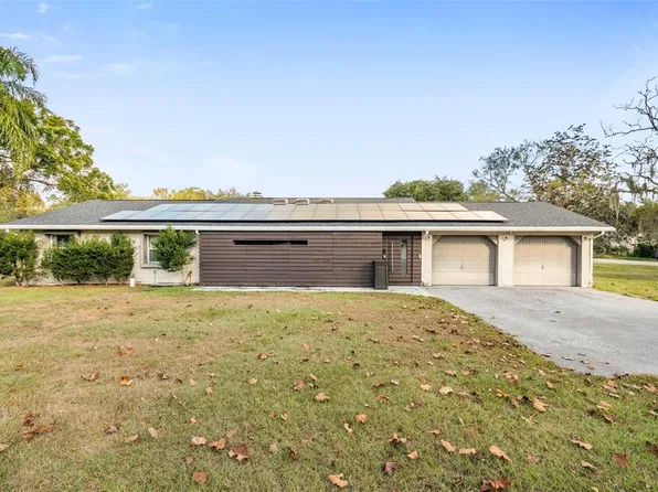 2406 Meadowbrook Dr, Lutz, FL 33558