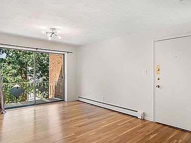 4th image of 171 South St