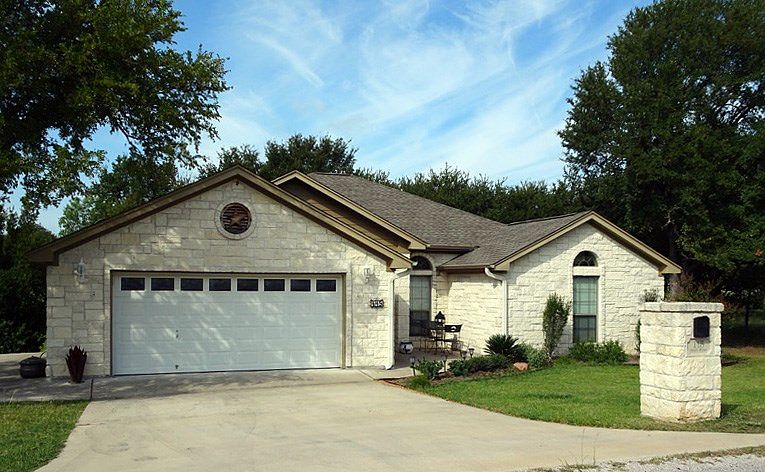 1st image of 115 Eagle Point Dr