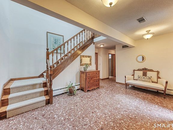 2nd image of 419 Tall Timbers Road