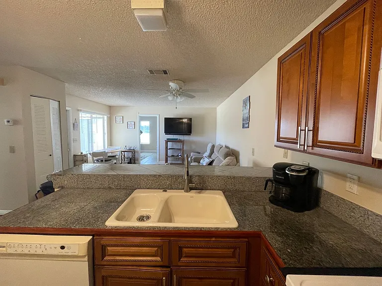 1440 Sheafe Ave NE #112 — Photo 3