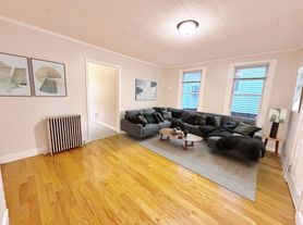 92 Webster St, Boston, MA