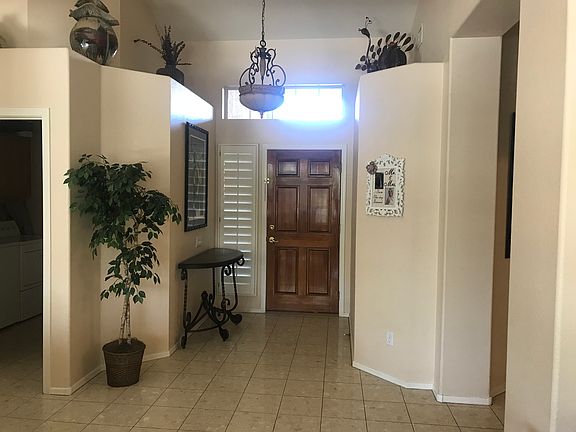 3rd image of 725 W Aire Libre Ave