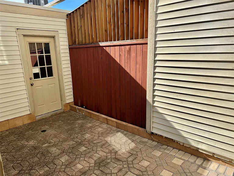 1962 Augusta Dr — Photo 17