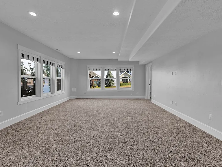 910 S Pace Pl — Photo 37