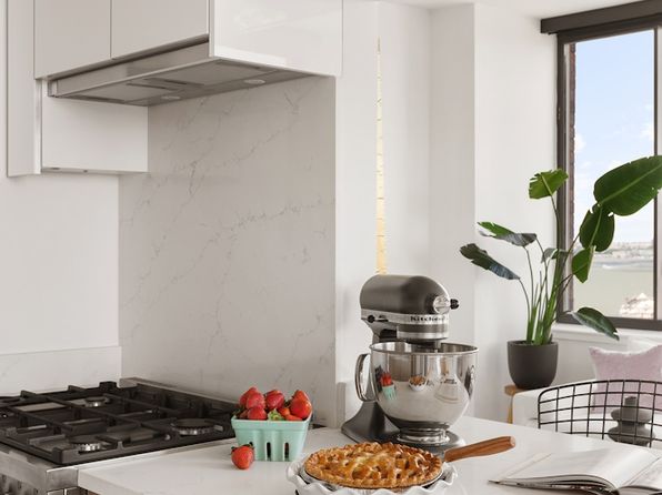 41 River Ter APT 2104