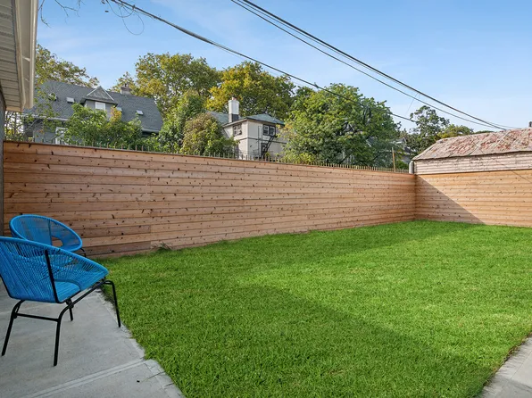 318 East 16th Street image 10 of 10
