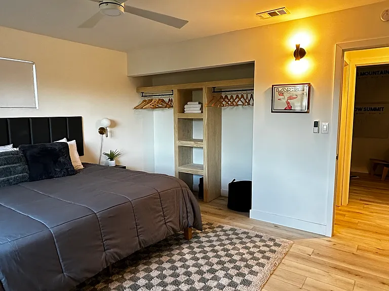 700 W Country Club Blvd — Photo 6