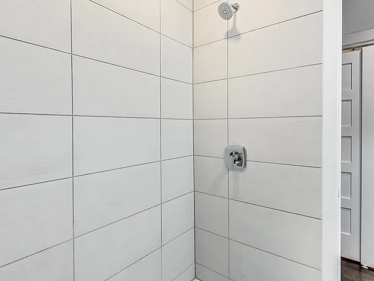 2037 N Spaulding Ave #2 — Photo 28