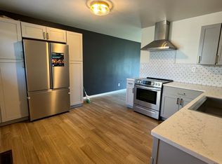 2217 W Kensington Dr, Peoria, IL 61614