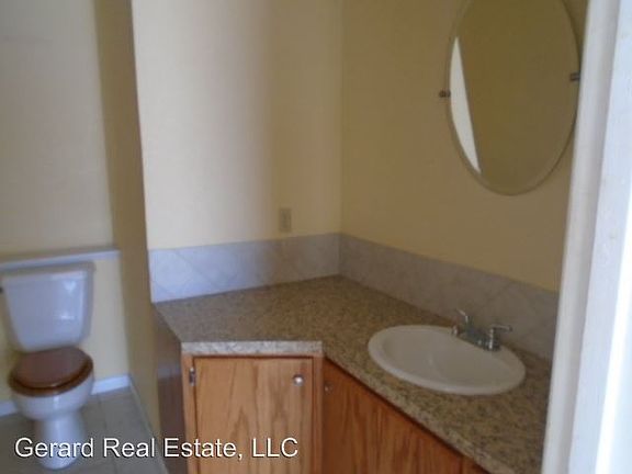 2nd image of 1602 Rosewood Dr