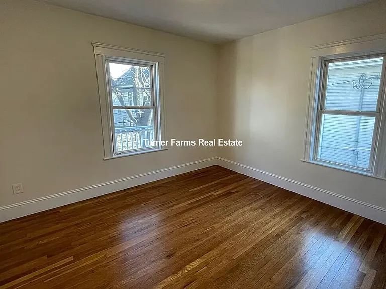 17 Berwick Rd — Photo 11