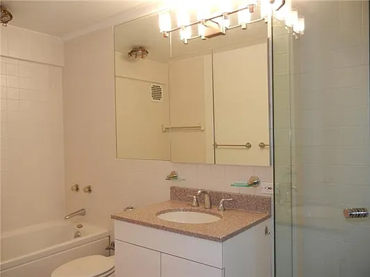 Rented by essential NEW YORK Real Estate | media 13