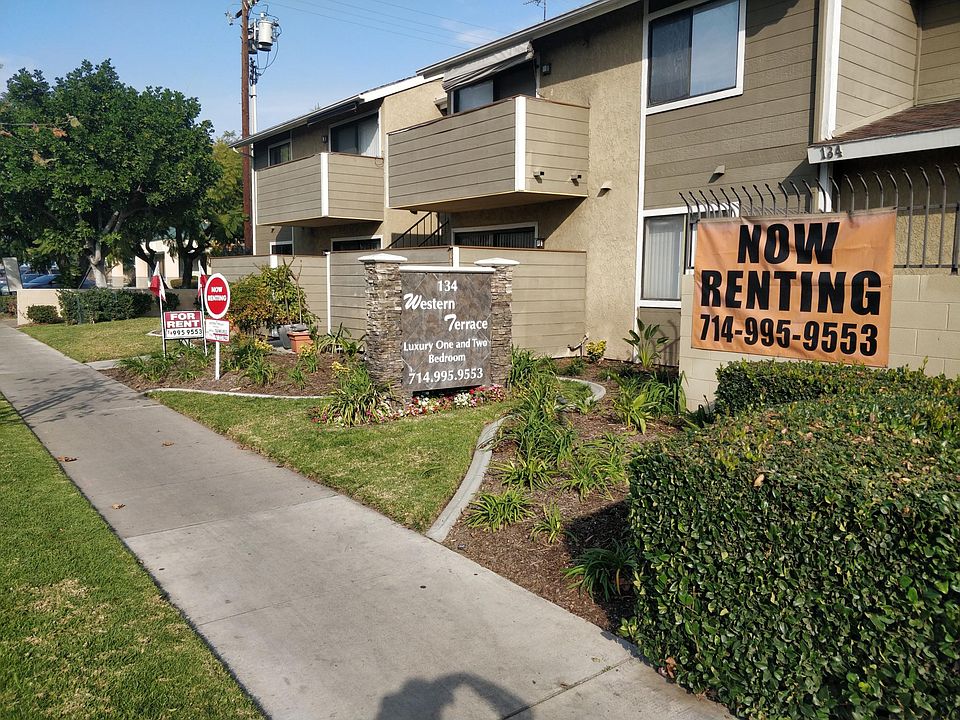 1st image of 134 S Western Ave #28