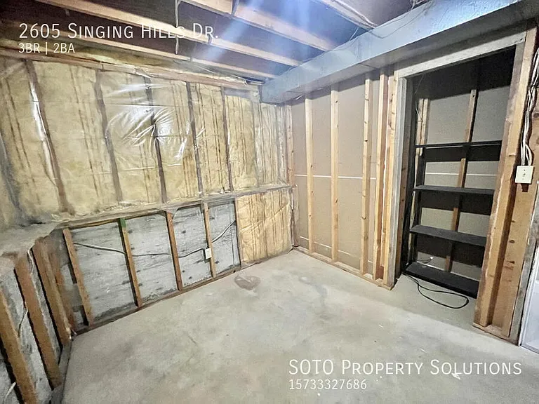 2605 Singing Hills Dr — Photo 40