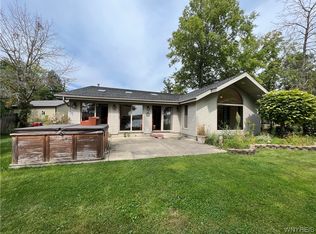 2228 E River Rd, Grand Island, NY 14072