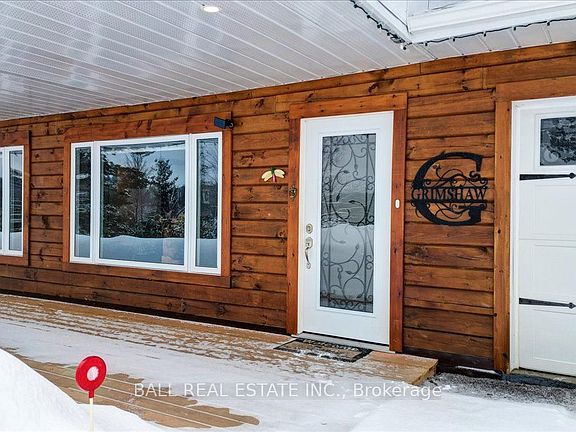 3rd image of 250 Lakeview Rd