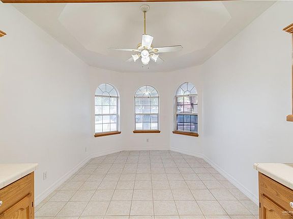 5th image of 3408 Kerria Ave