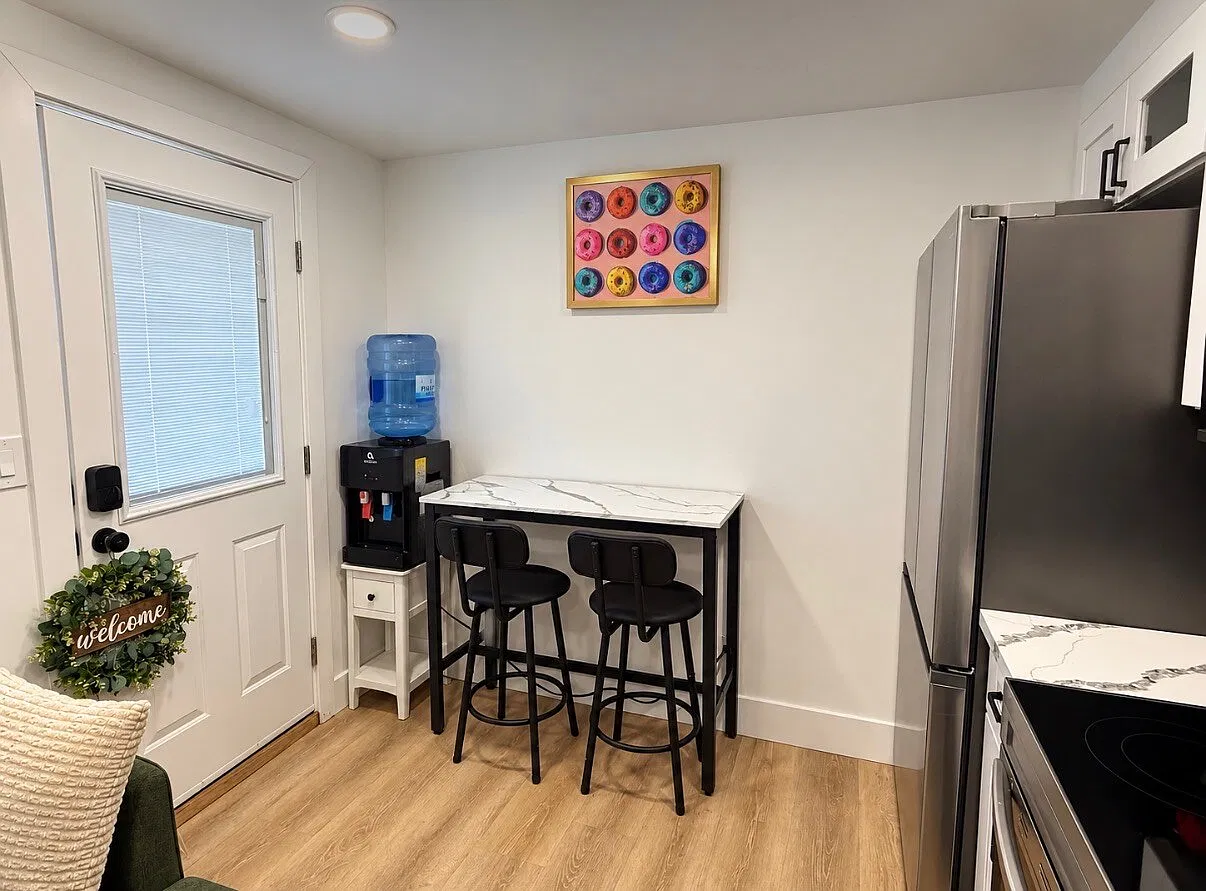 Studio, 242 sqft, $2,500 — Photo 3