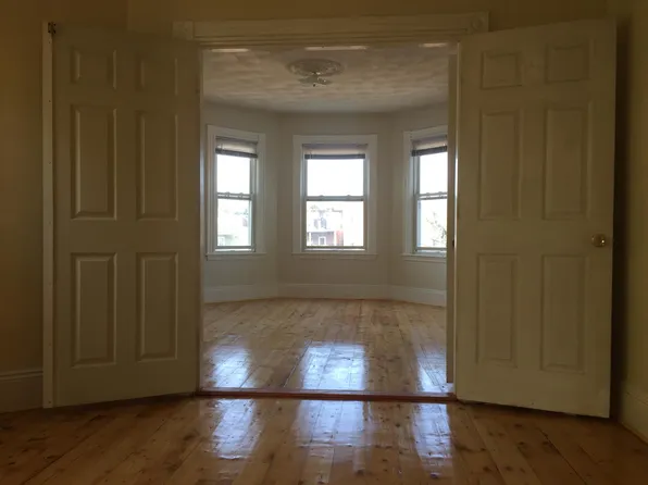 262 Maverick St #3, Boston, MA 02128