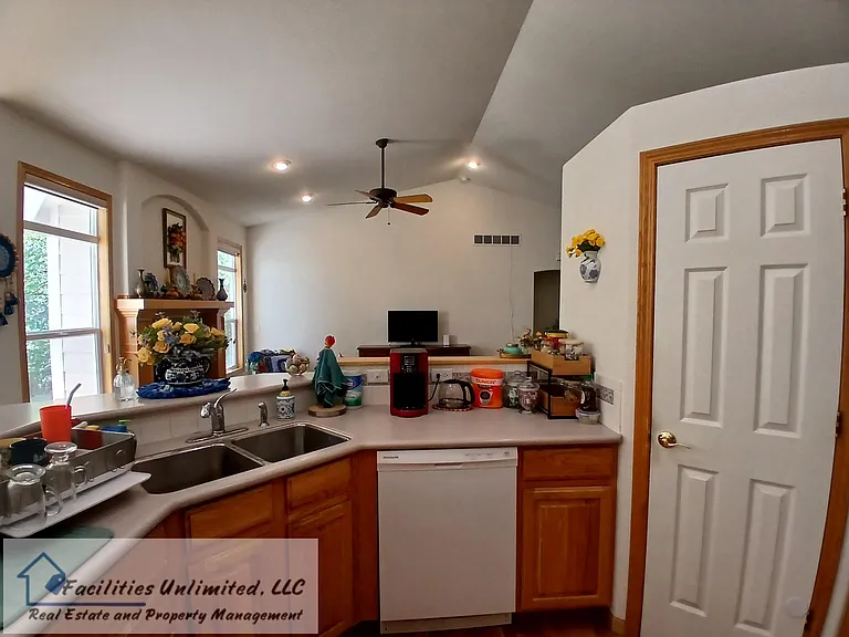 3402 Green Spring Dr — Photo 12