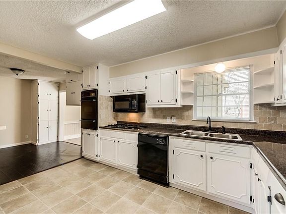 4th image of 1507 Kent Dr
