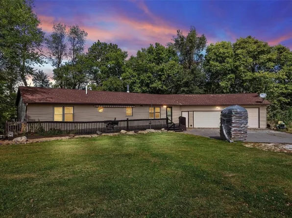 2307 Quincy Rd NE, Solon, IA 52333