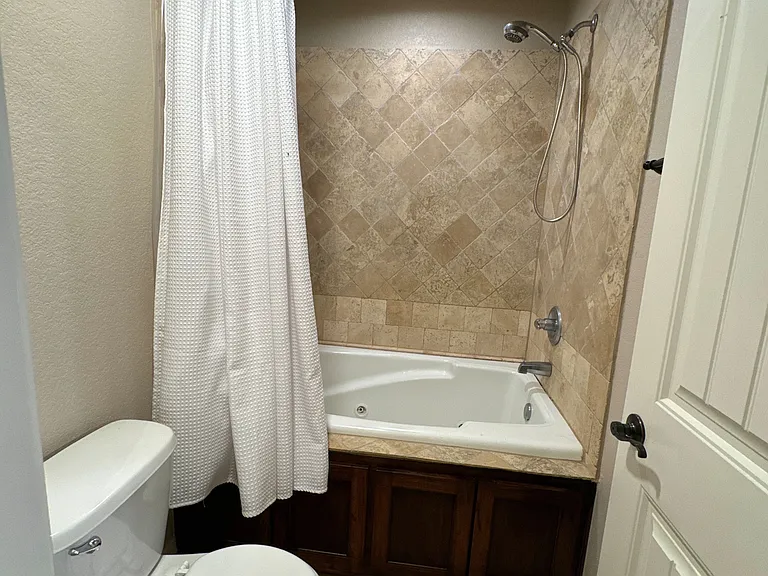1115 W Berkeley Ave — Photo 13