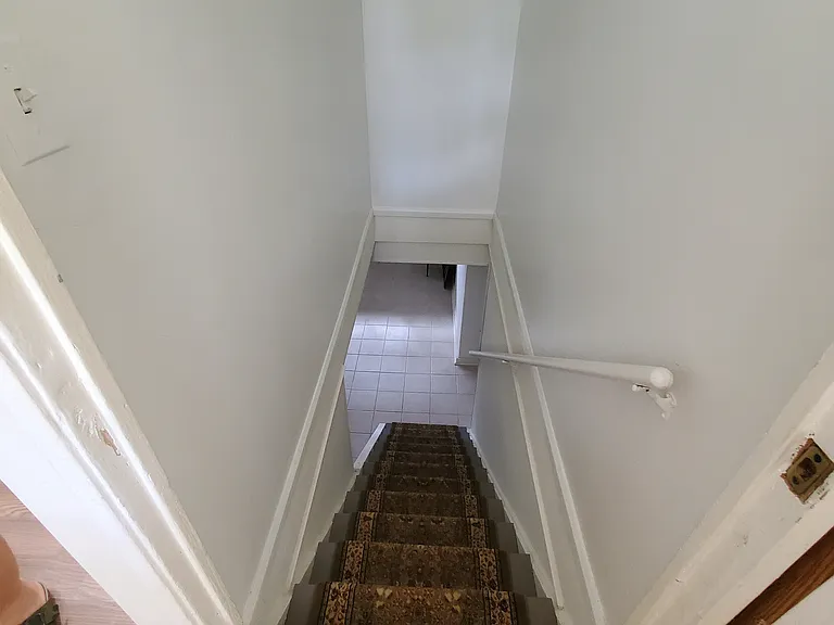 10204 Rodgers Rd — Photo 12