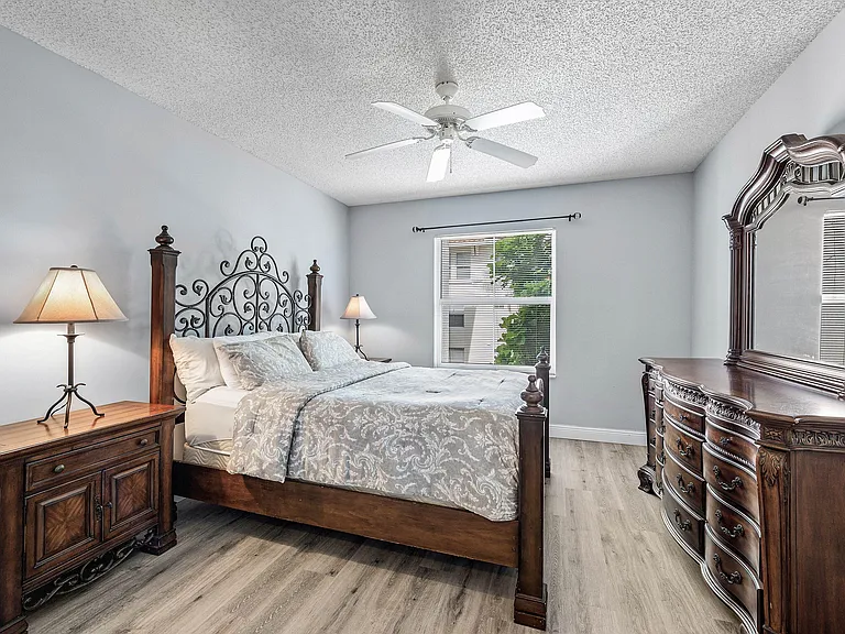 4307 Tuscany Way — Photo 18