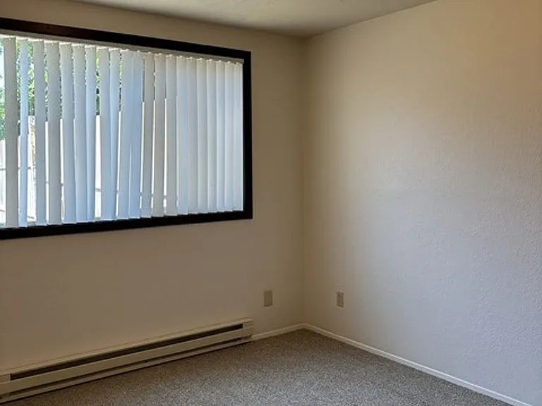 4504-4506 Campbell Dr SE — Photo 6