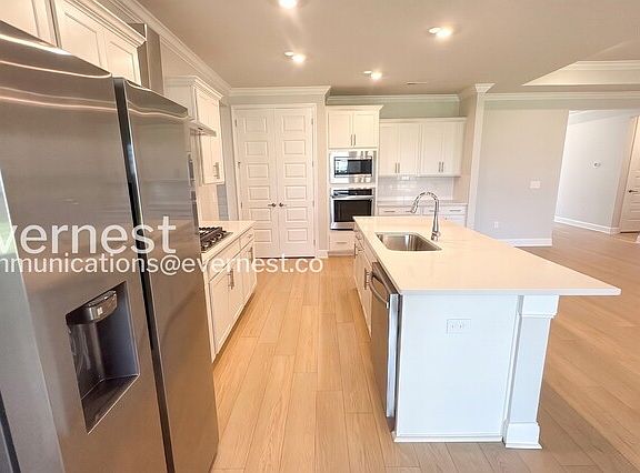 5th image of 22651 Donahue Dr