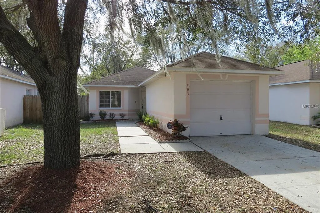 2 bed, 1093 sqft, $1,695 — Photo 1