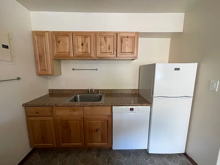 607 C Street in Cheney Near EWU Campus! — Photo 10