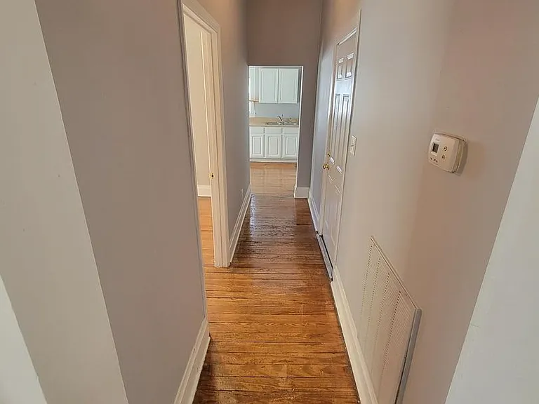 1013 Attica St — Photo 14