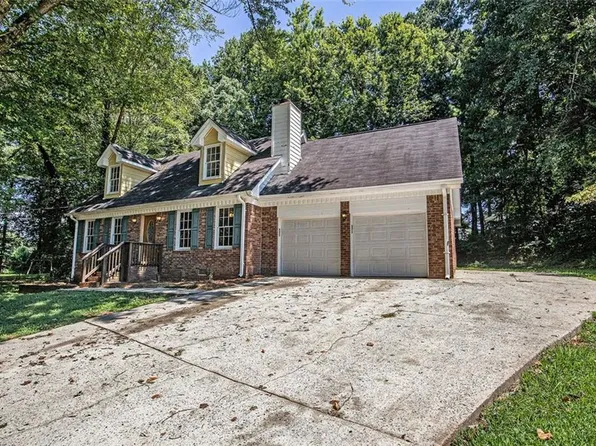 495 Buttercup Trl, Lawrenceville, GA 30046